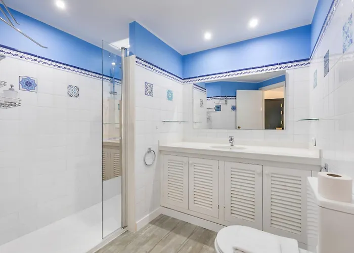 Nyaraló Marianda - *