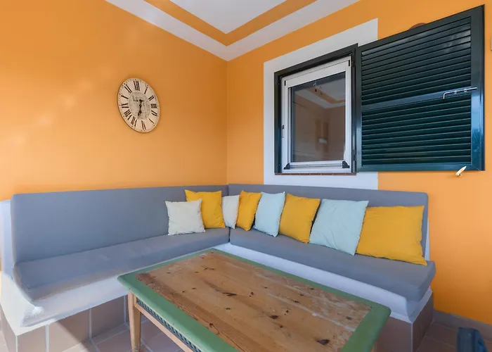 Nyaraló Marianda - *